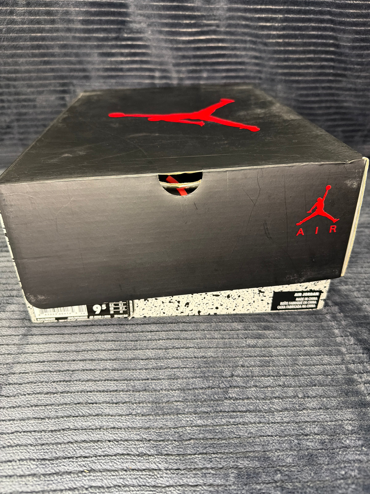 Jordan 6 Retro
Black Infrared (2019) brand new