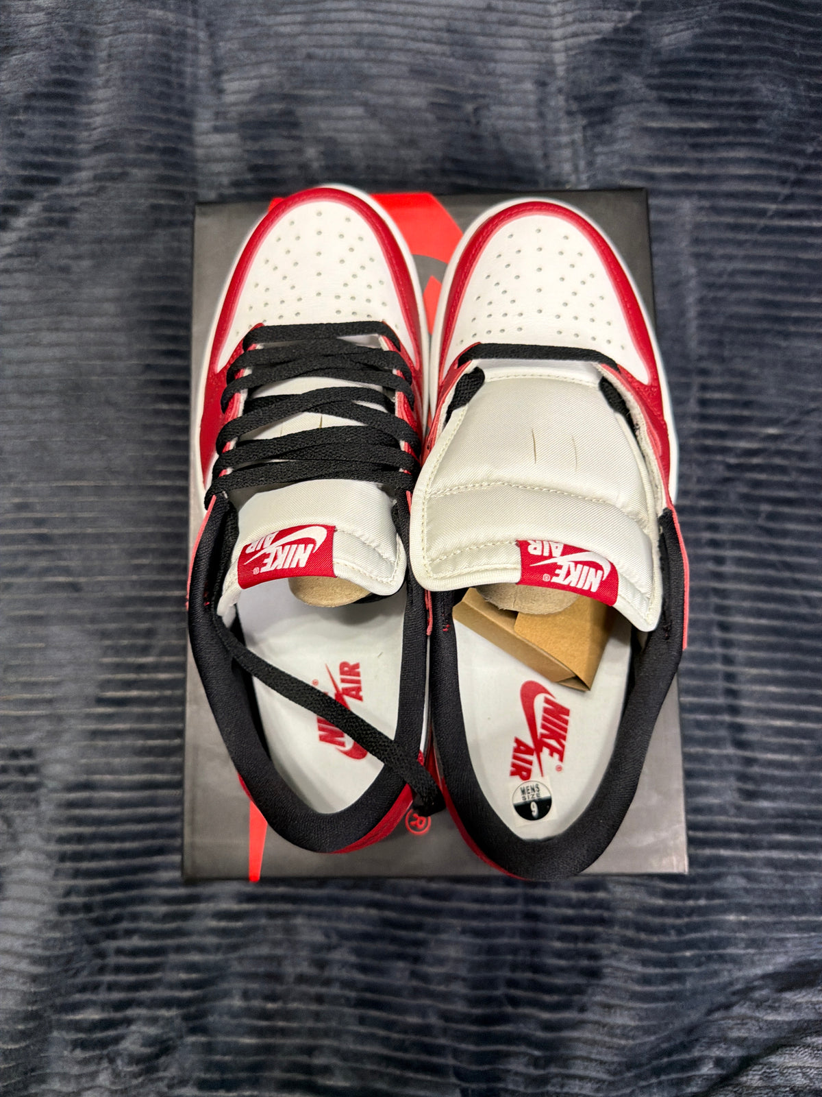 Jordan 1 Retro Low OG
Chicago (2025) brand new