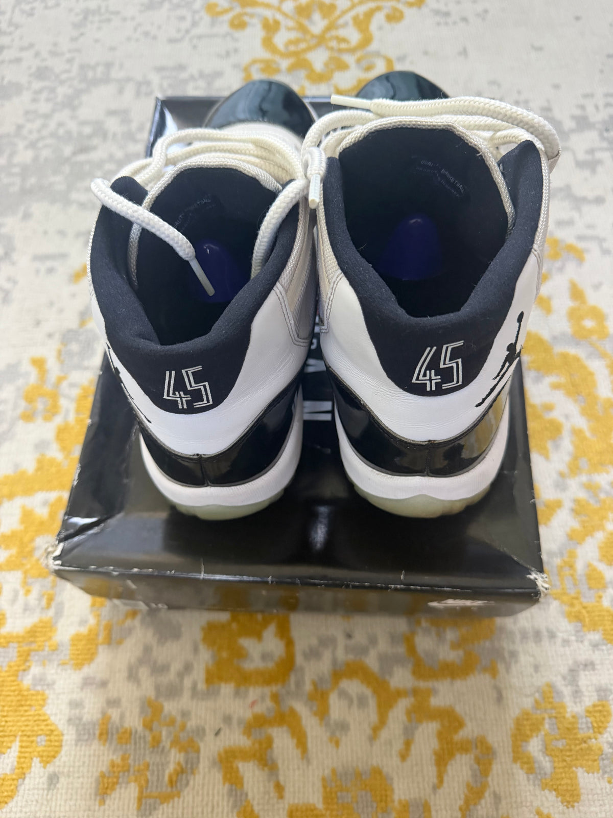 Jordan 11 Space Jam (2016)