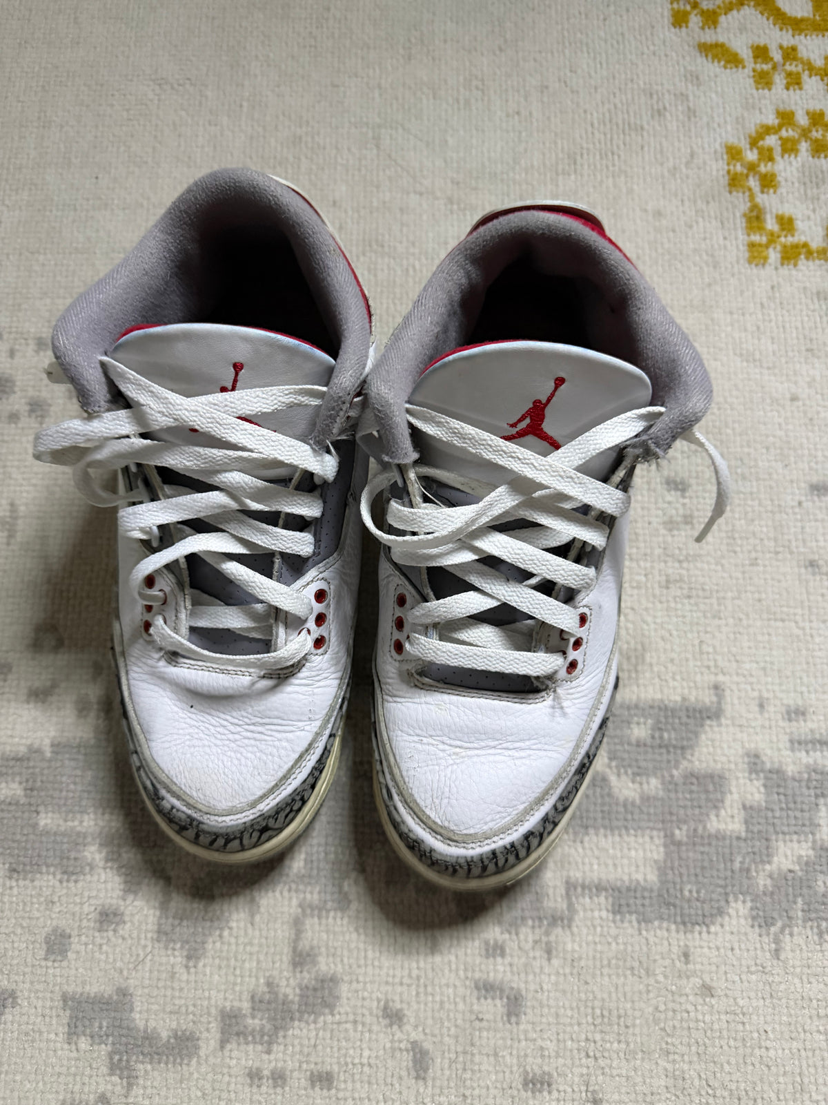 Jordan 3 fire red Pre-Owned