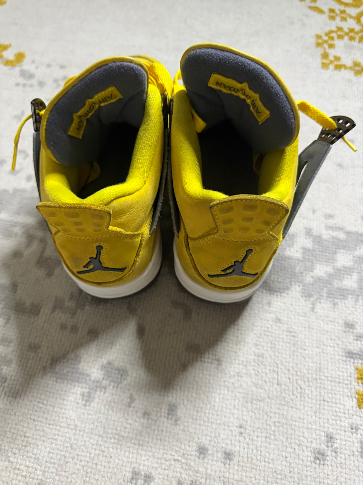 Jordan 4 Lightning Pre-Owned