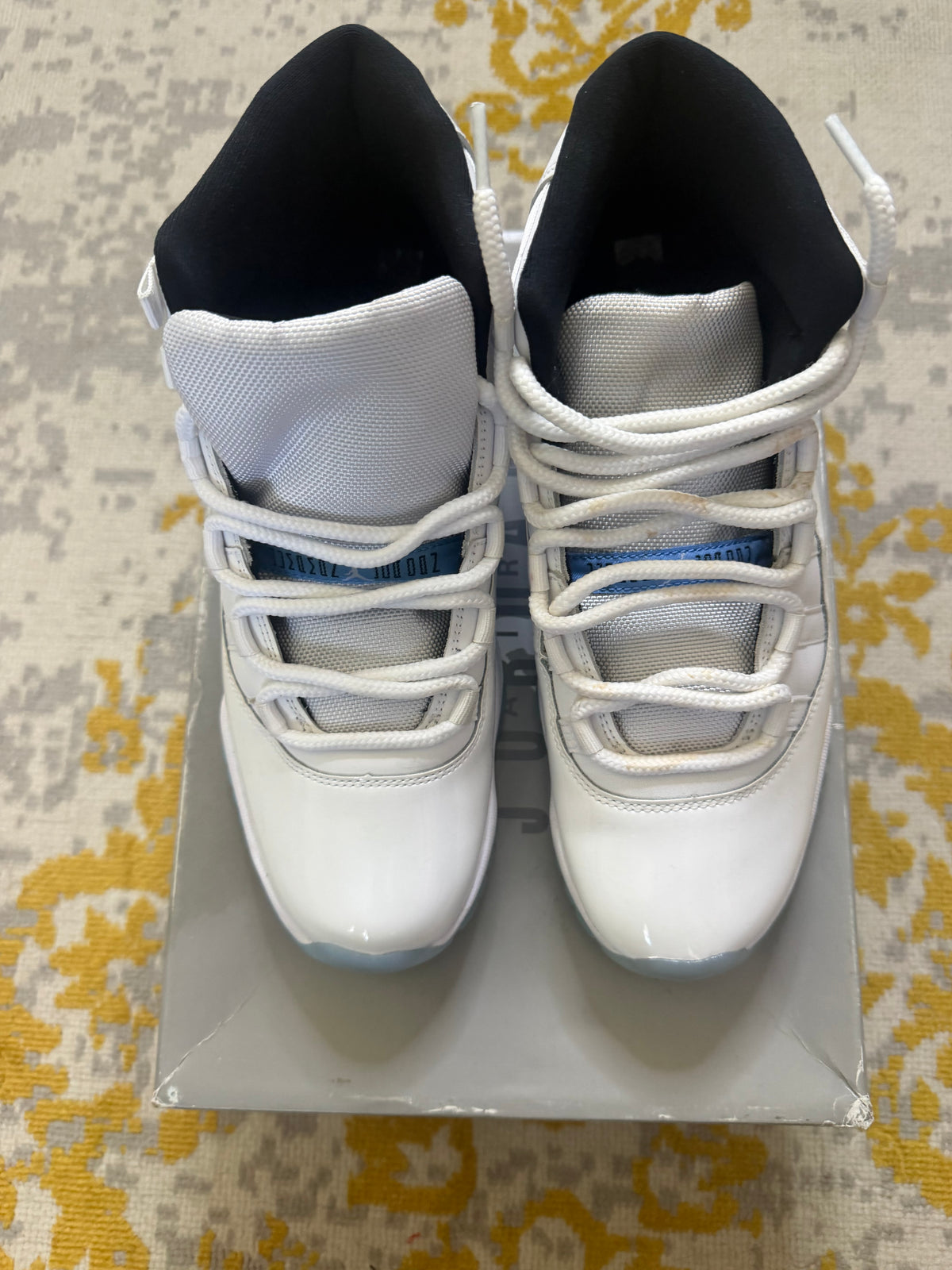 Jordan 11 Legend Blue Pre-Owned