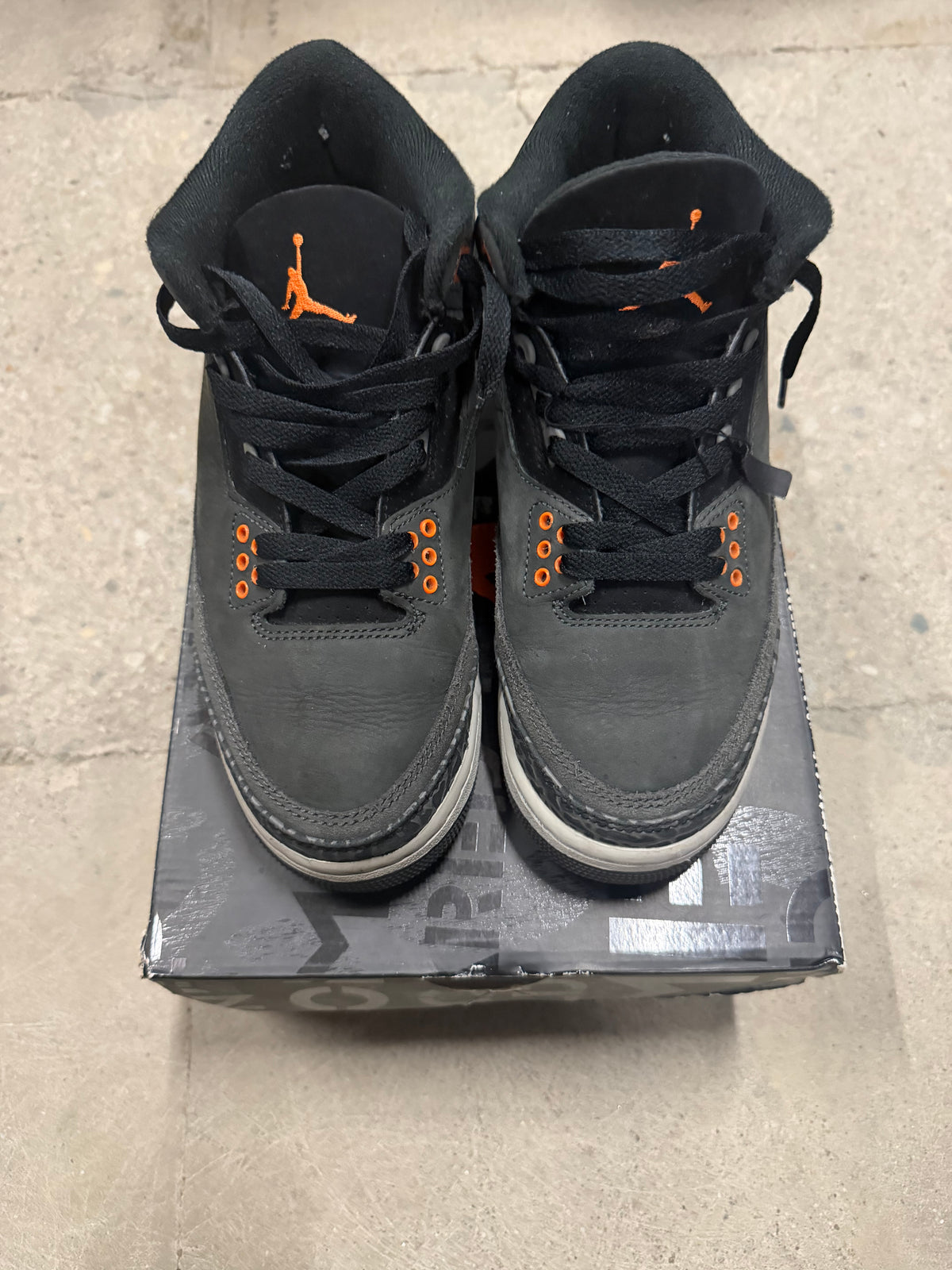 Jordan 3 fear Pre-Owned