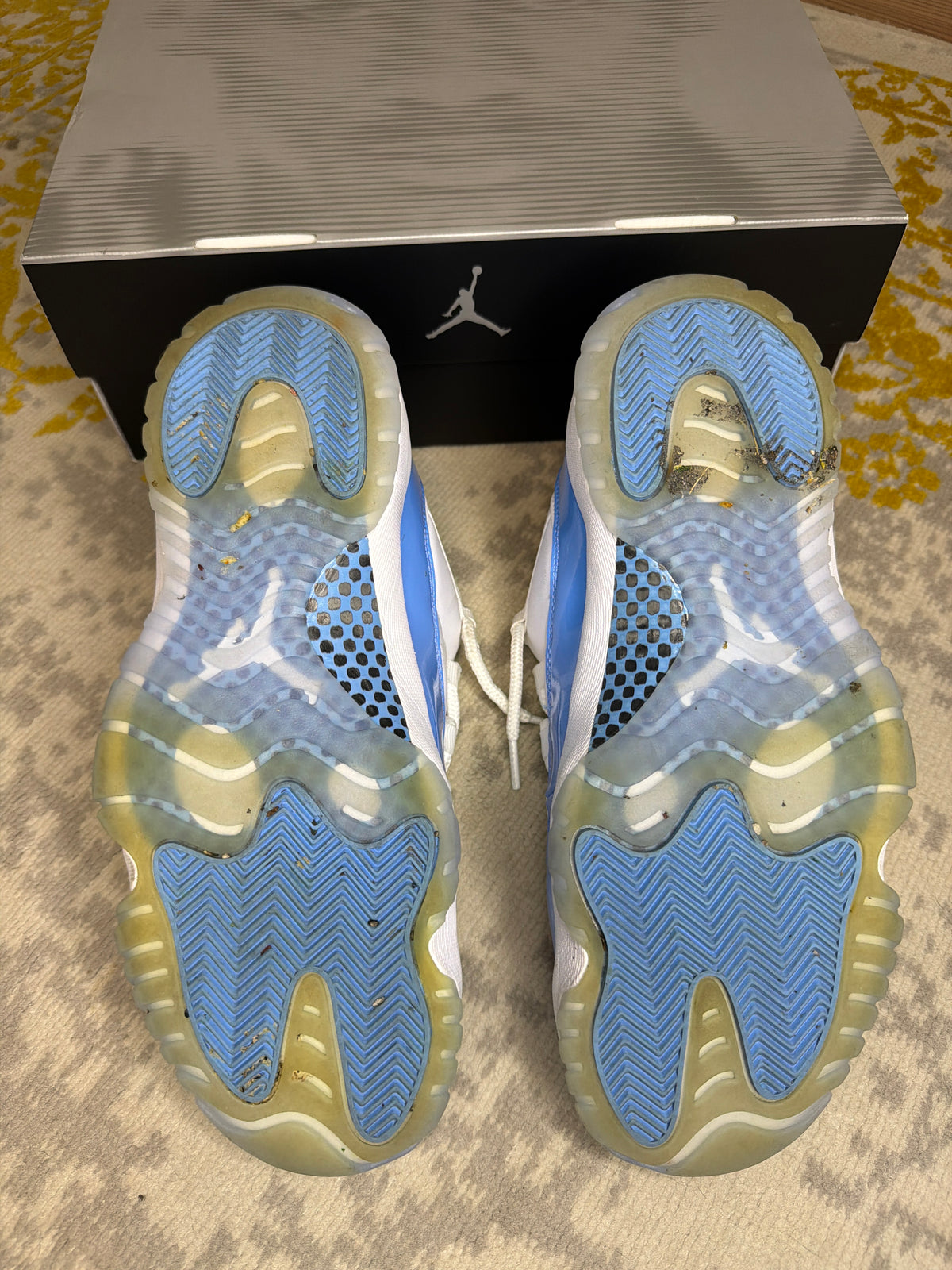 Jordan 11 Retro Low ‘University Blue’