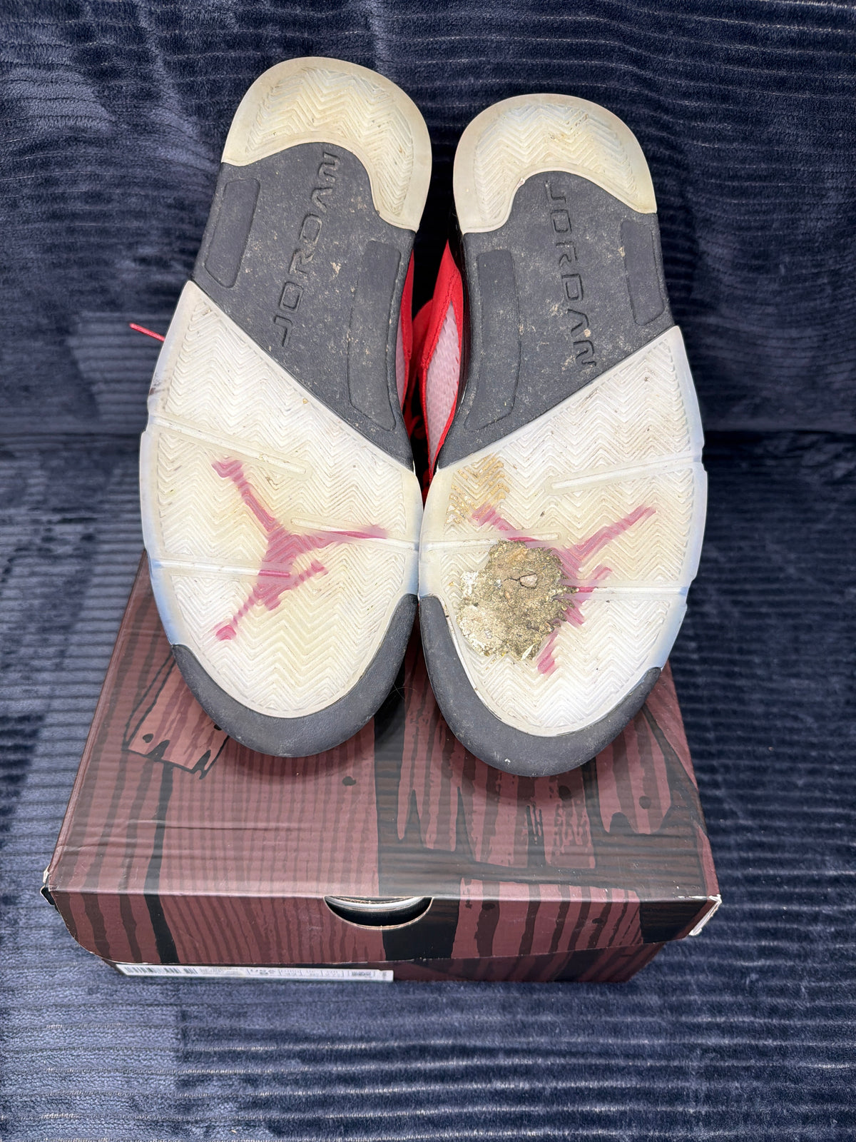 Jordan 5 Retro
Raging Bull Red (2021)