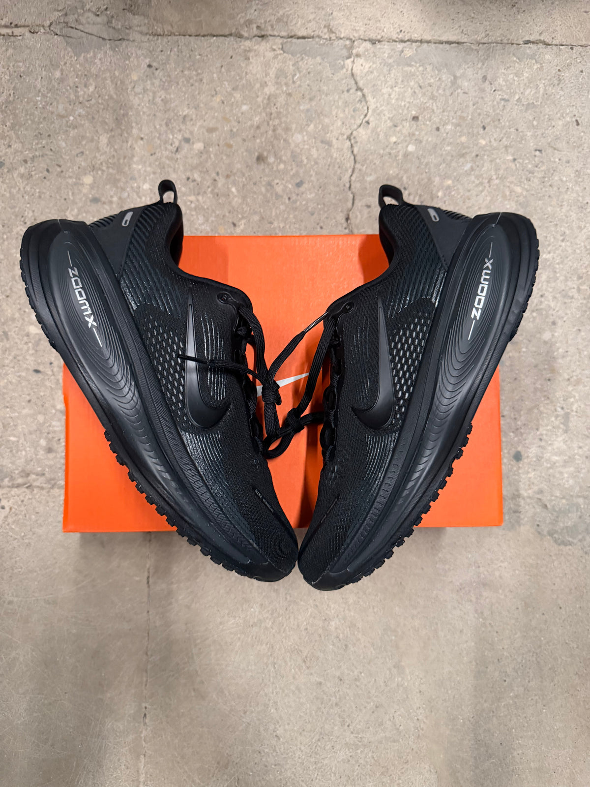 Nike Vomero 18 Black Brand new