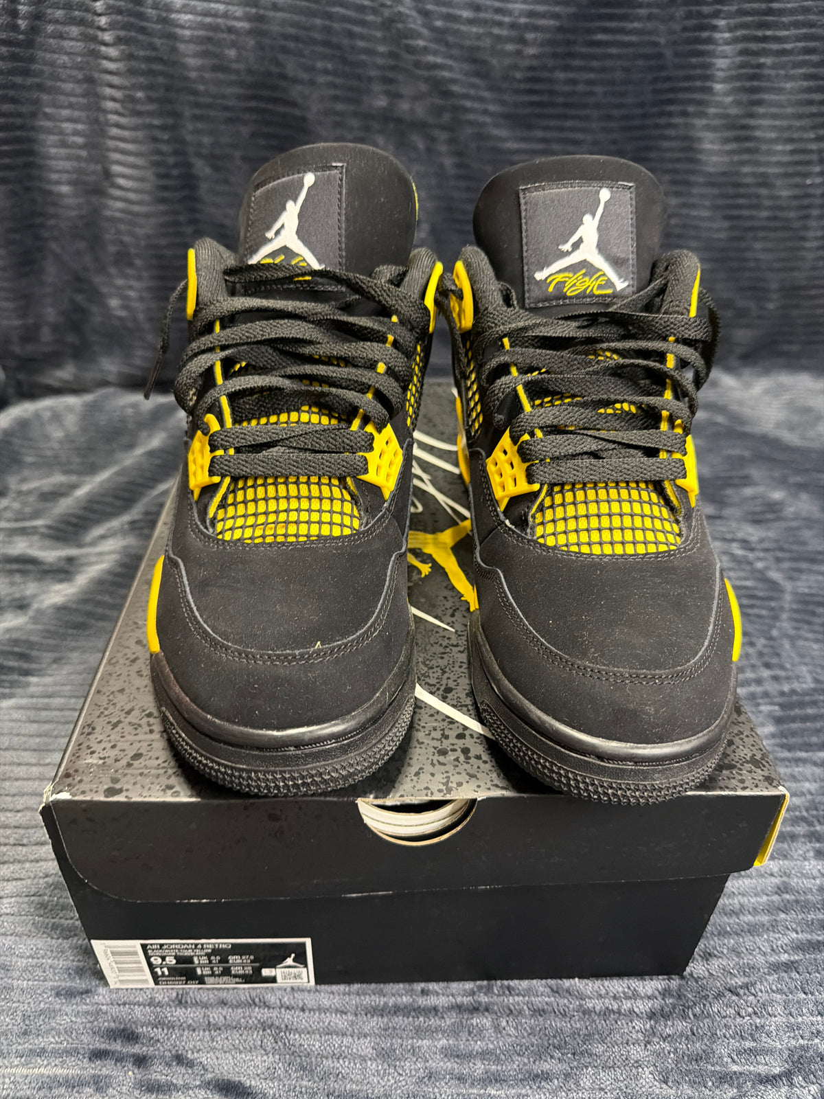 Jordan 4 Retro
Thunder (2023)