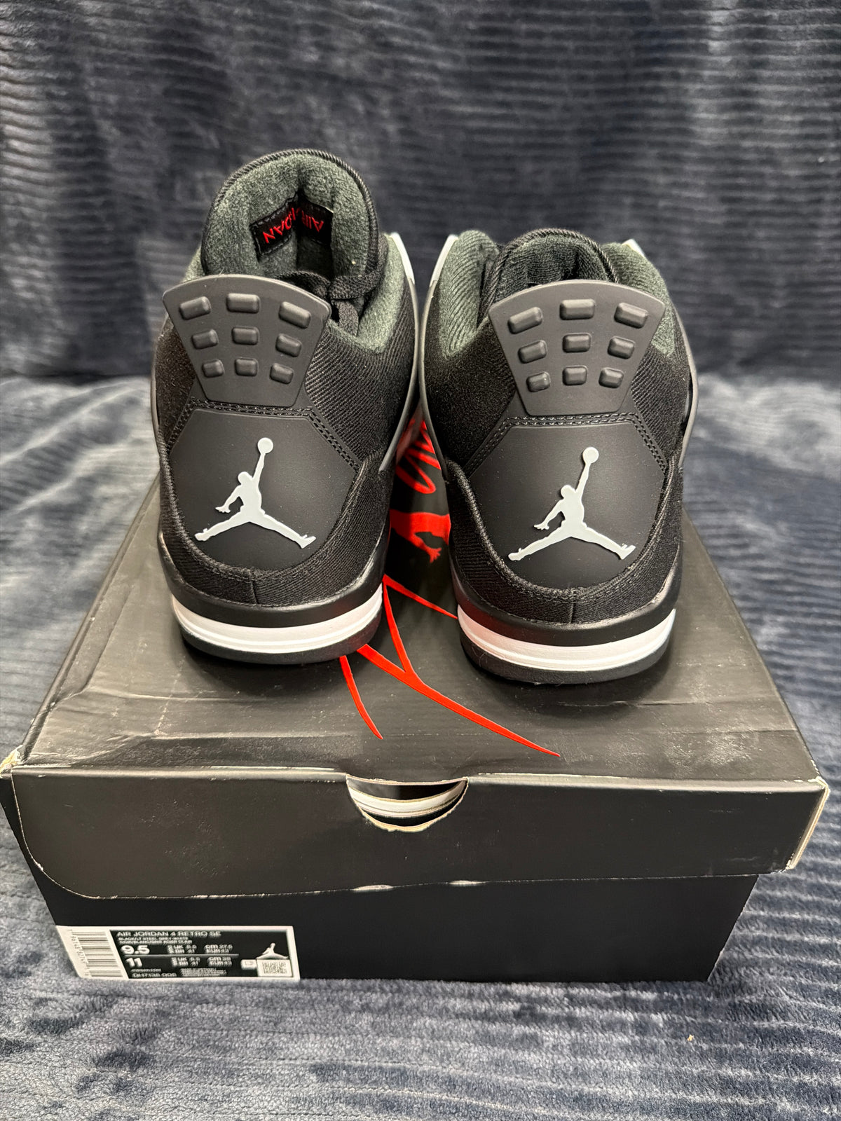 Jordan 4 Retro SE
Black Canvas brand new