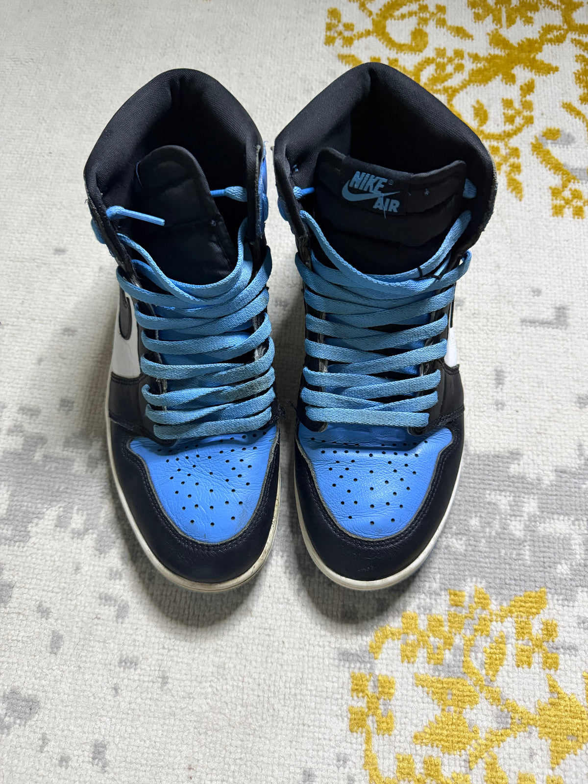 Jordan 1 high unc Pre-Owned