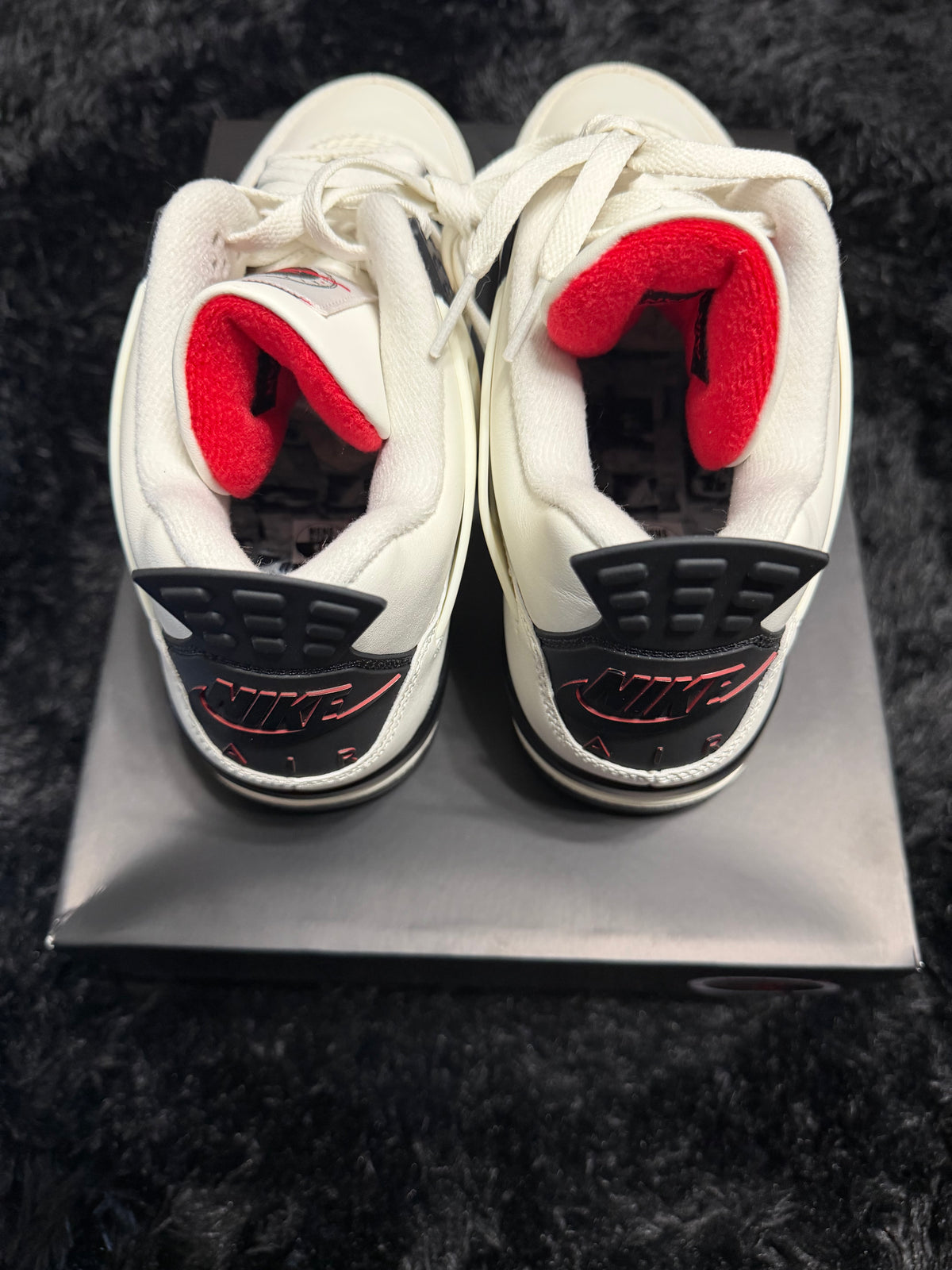 Jordan 4 flight club brand new