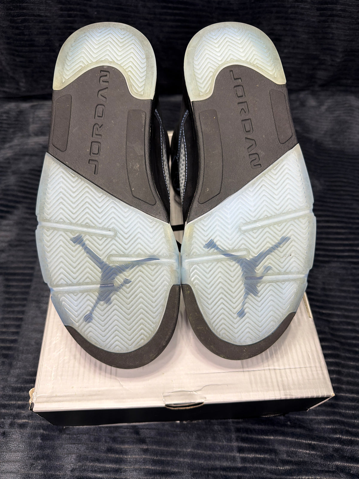 Jordan 5 Retro
Black University Blue (2026) VNDS