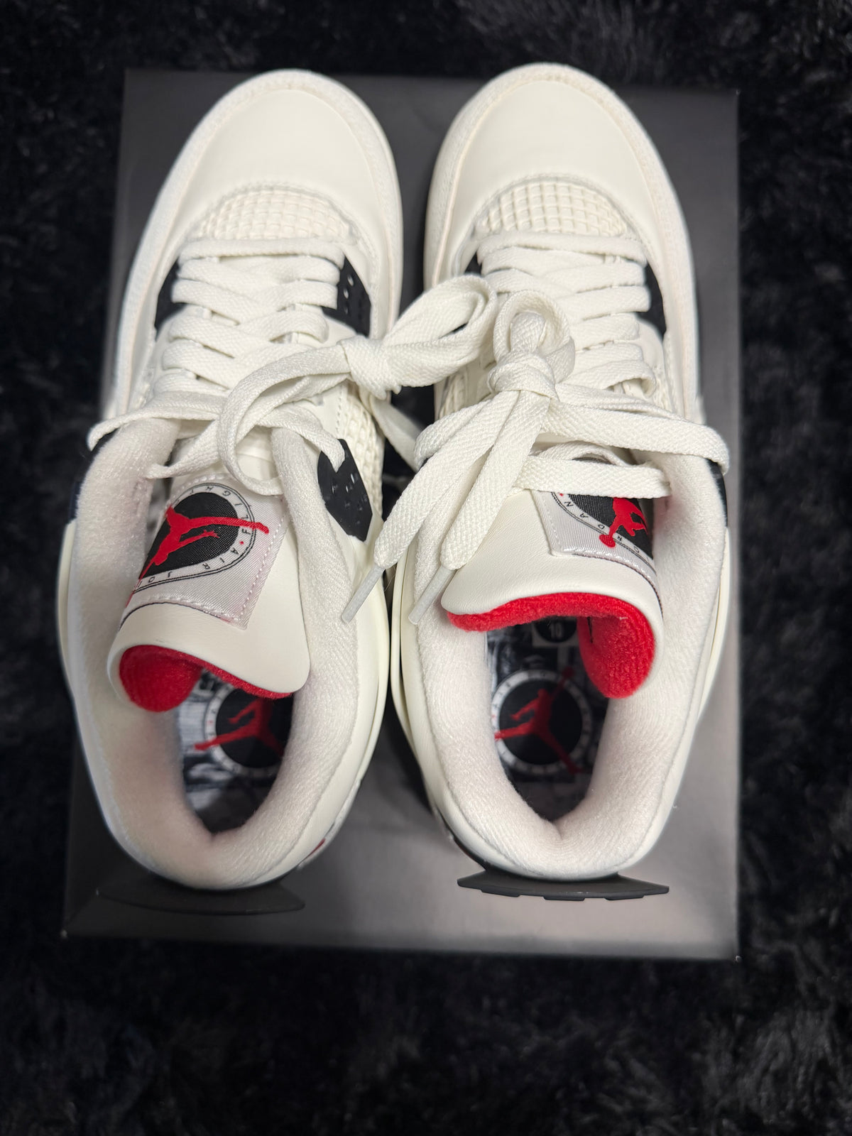 Jordan 4 flight club brand new