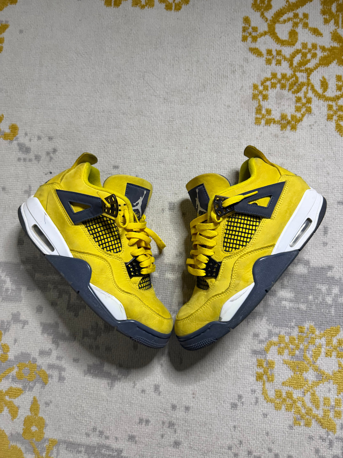 Jordan 4 Lightning Pre-Owned