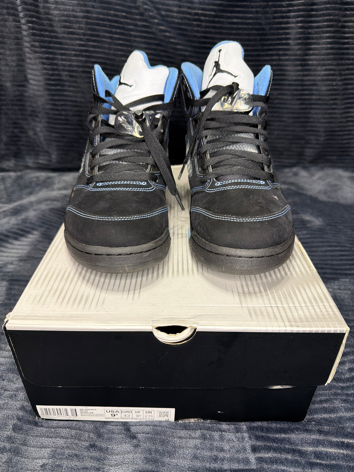 Jordan 5 Retro
Black University Blue (2026) VNDS