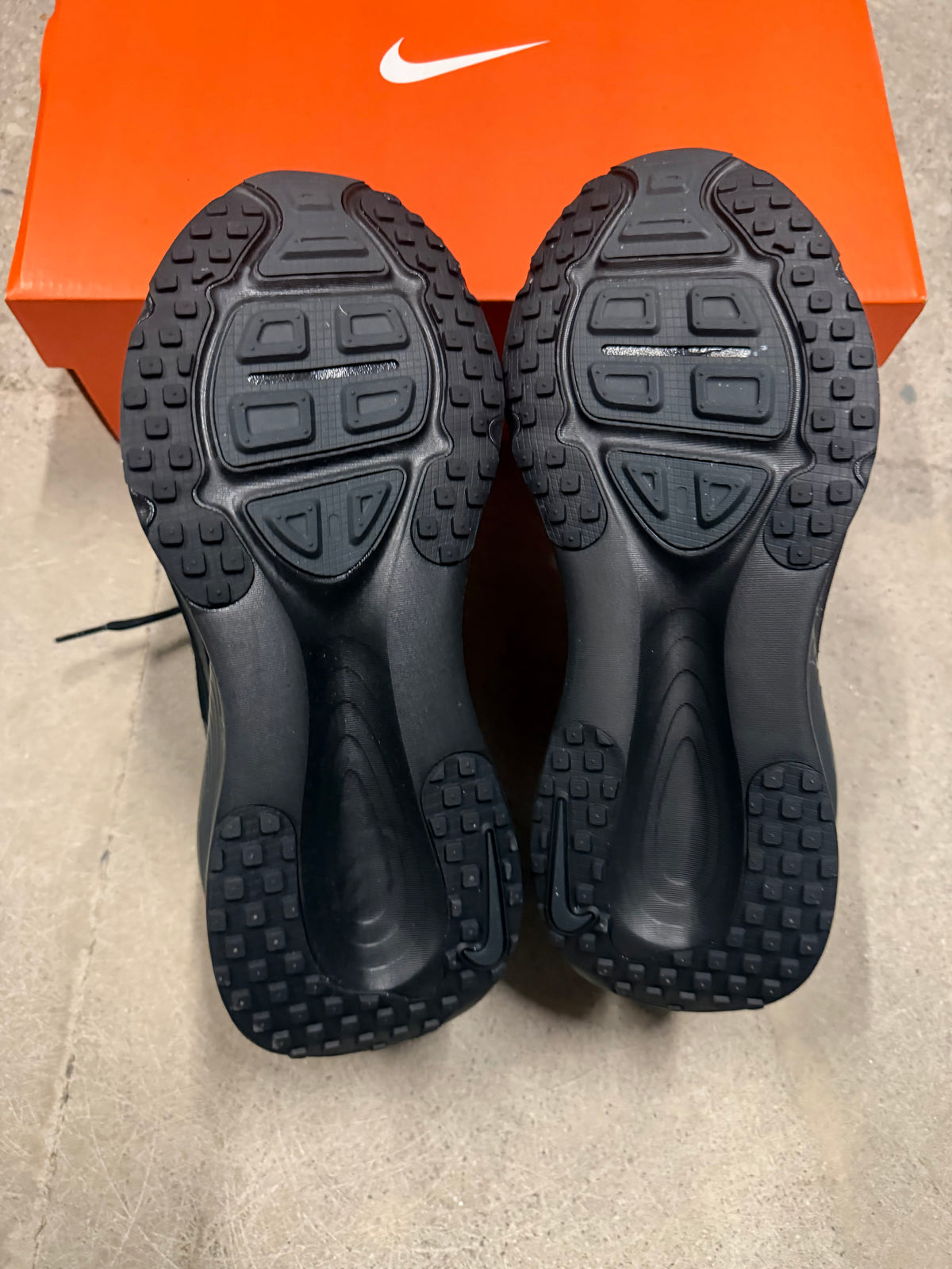 Nike Vomero 18 Black Brand new