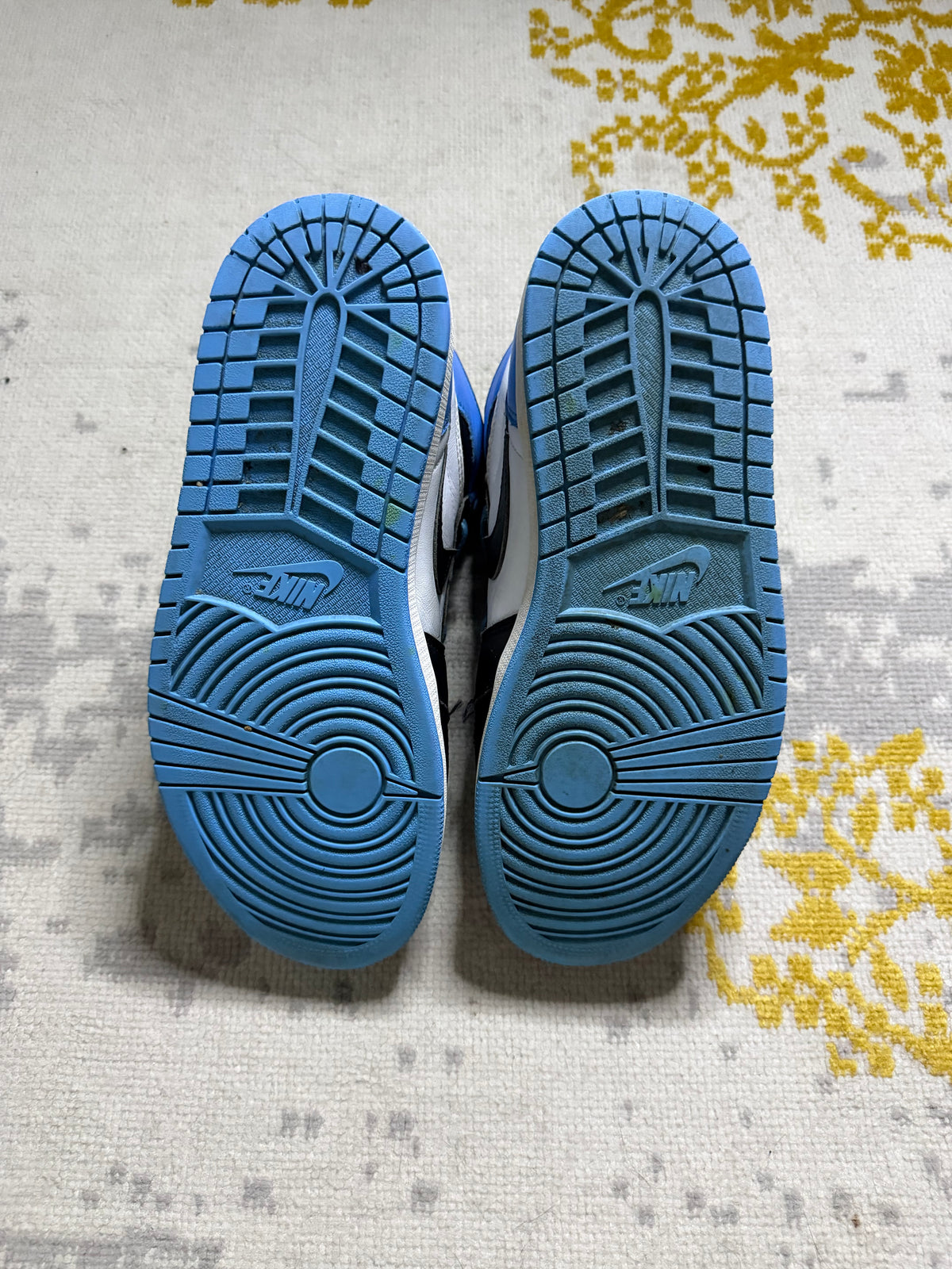 Jordan 1 high unc Pre-Owned