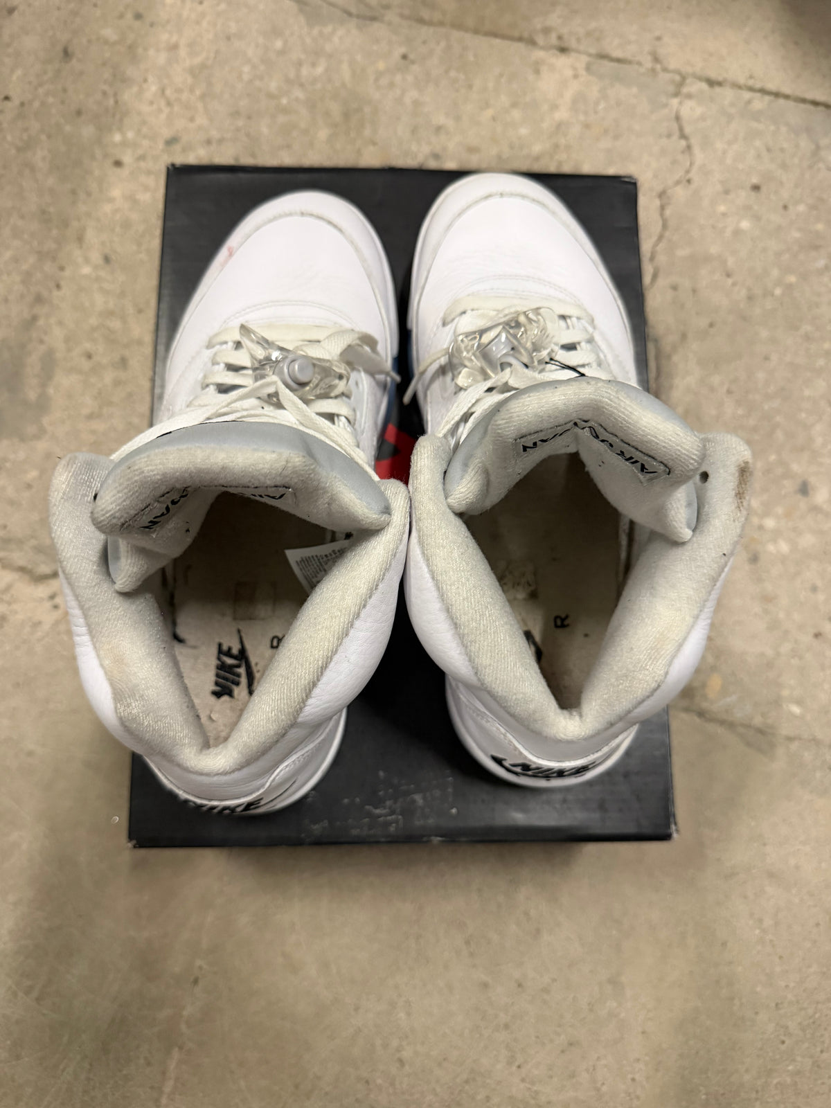 Jordan 5 White Metallic Pre-Owned