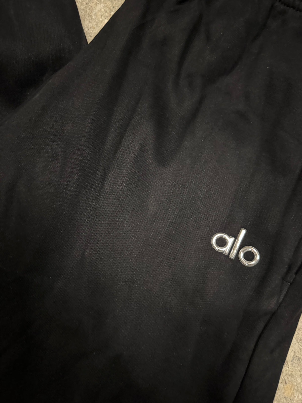 Alo cuffed black pants
