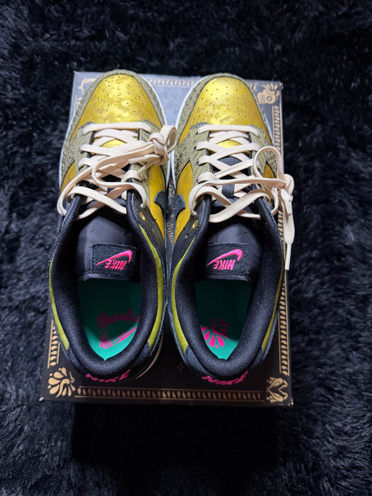 Nike dunk low dis de muertos brand new