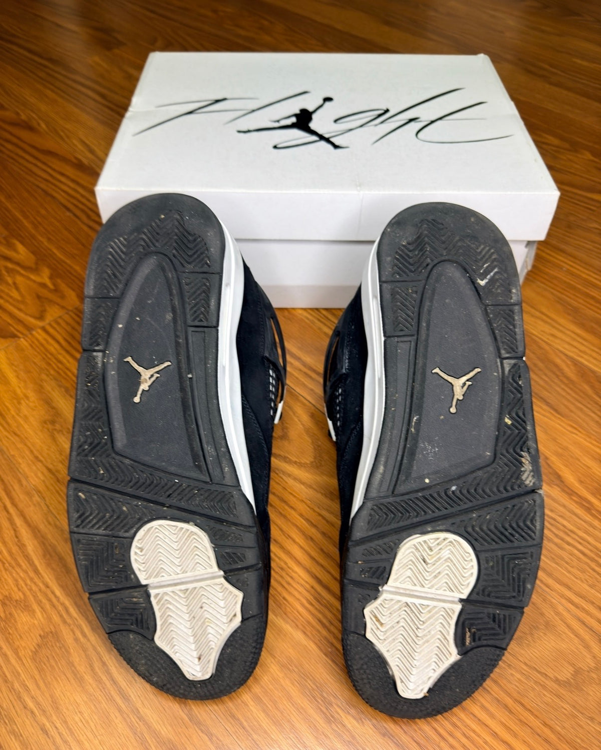 Jordan 4 White Thunder Pre Owned