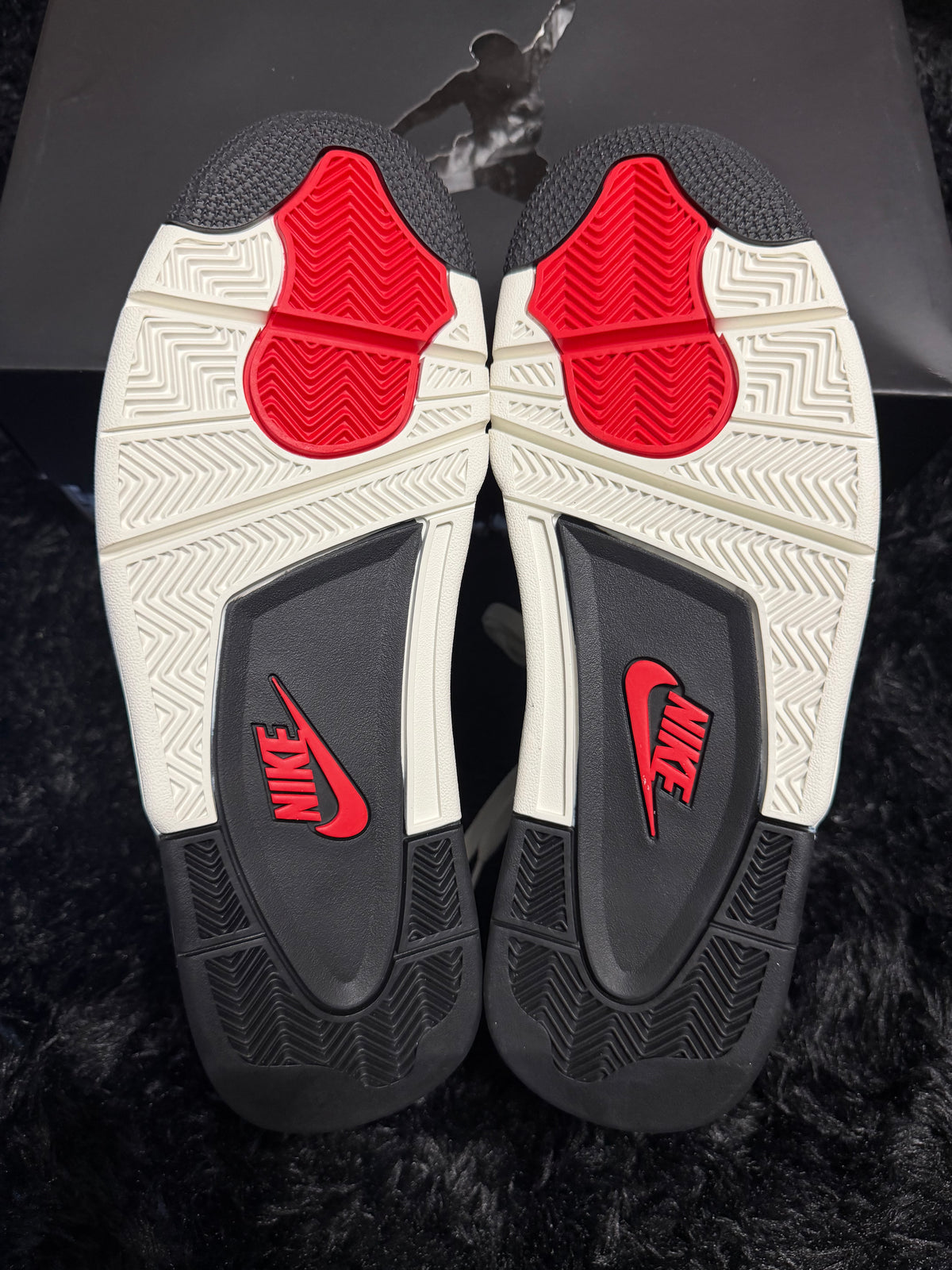 Jordan 4 flight club brand new