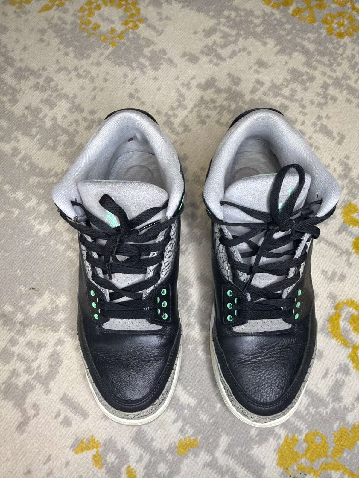 Jordan 3 Mint