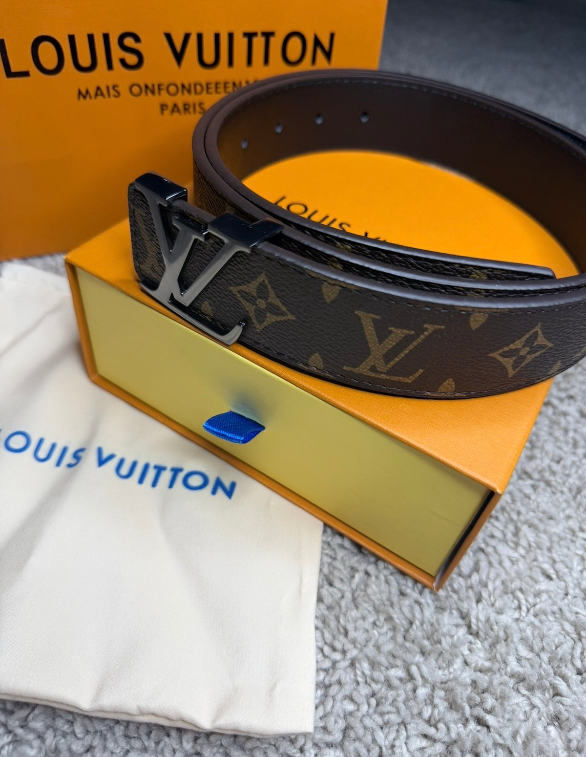LV brown belt