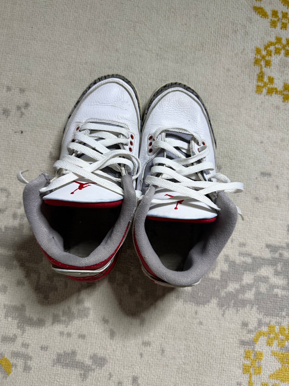 Jordan 3 fire red Pre-Owned