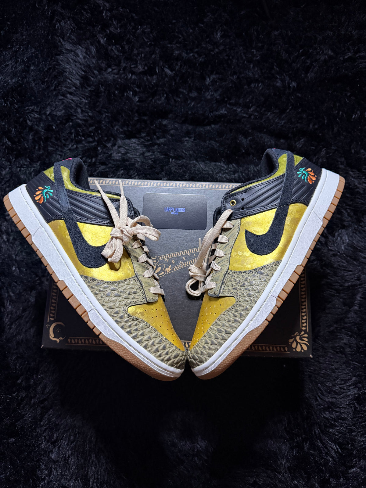 Nike dunk low dis de muertos brand new