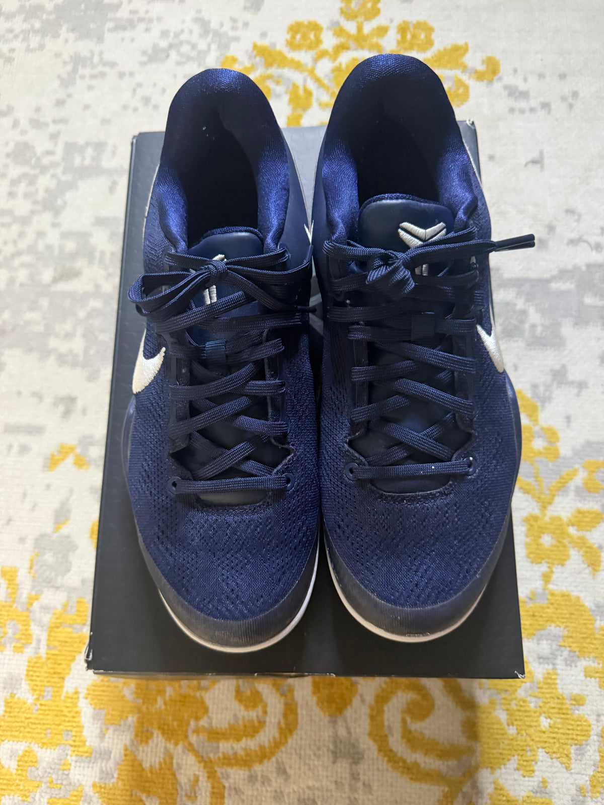 Kobe 8 college Pre-Owned