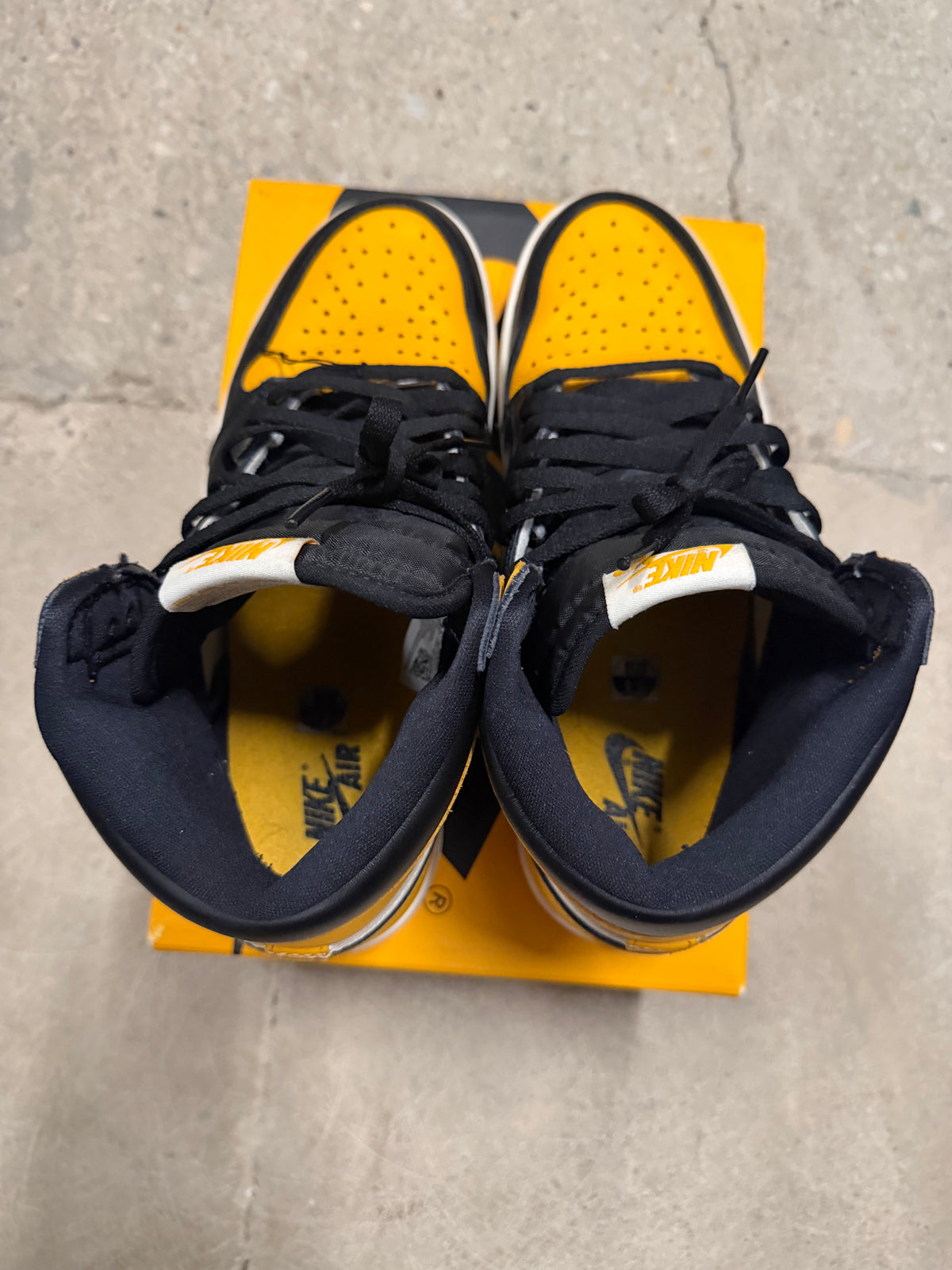 Jordan 1 High Taxi Pre-Owned