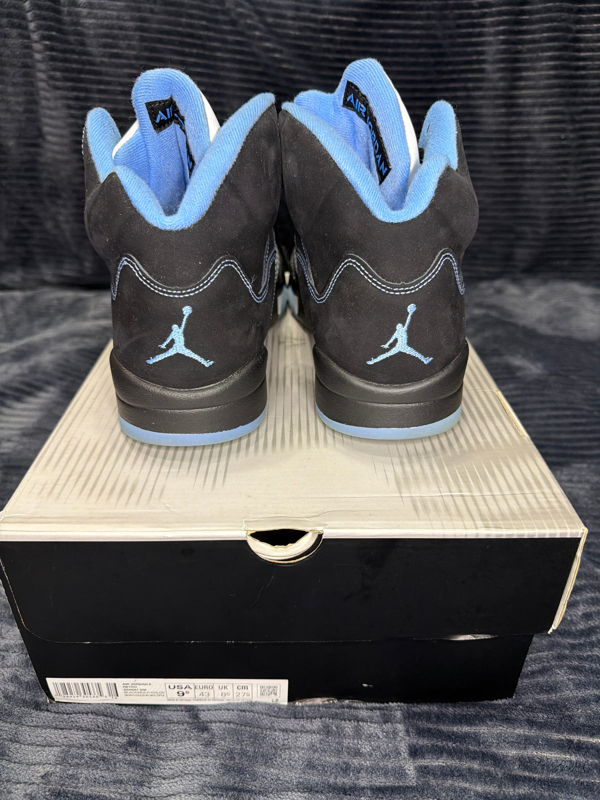 Jordan 5 Retro
Black University Blue (2026) VNDS