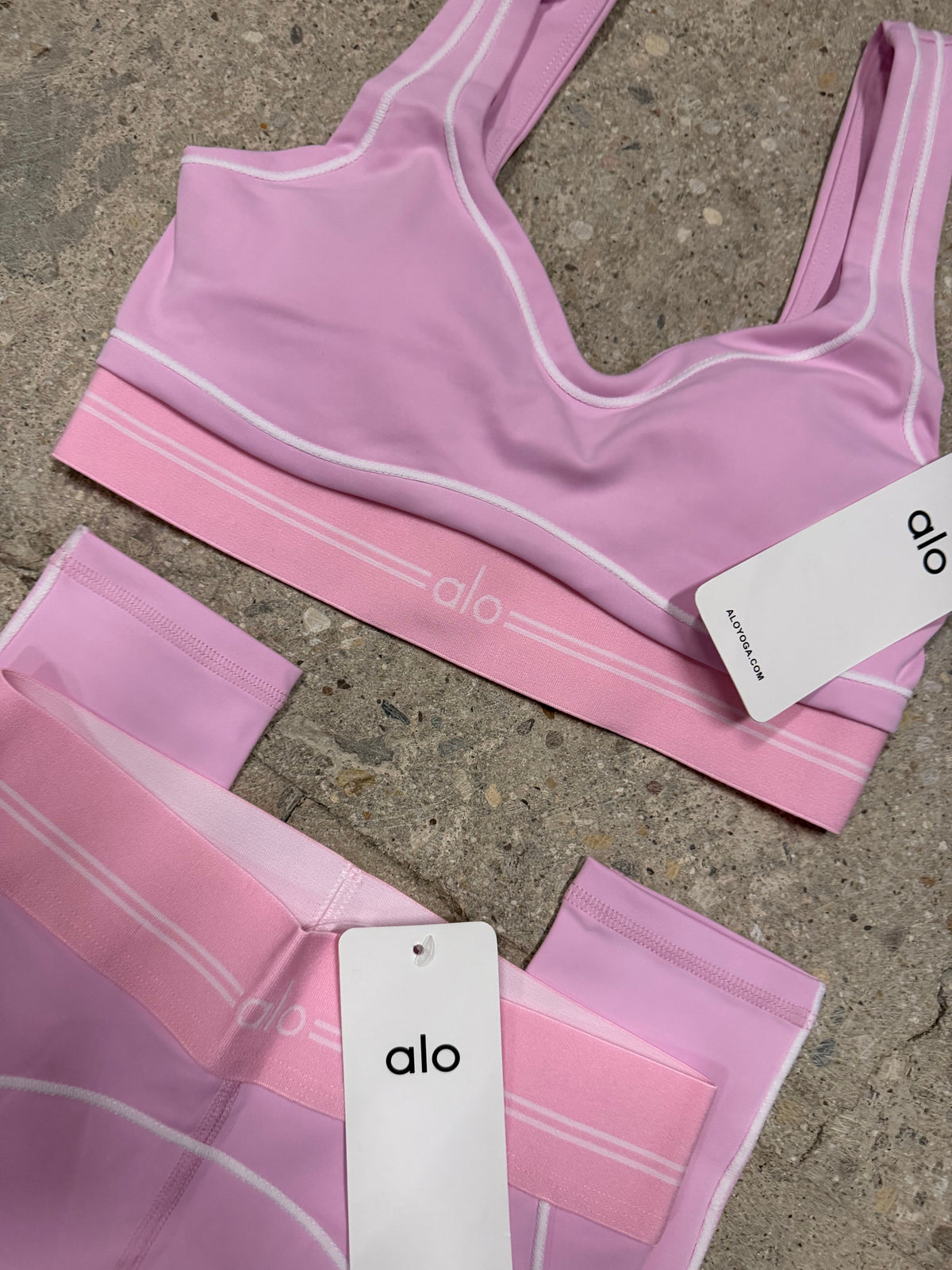 Alo pink women’s set
