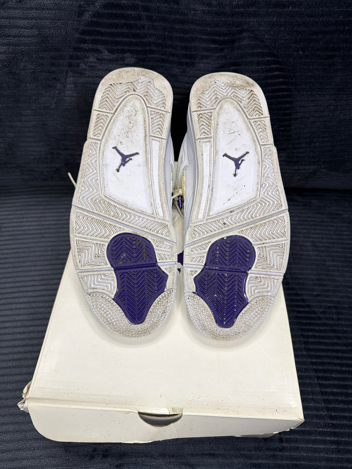 Jordan 4 Retro
Metallic Purple VNDS
