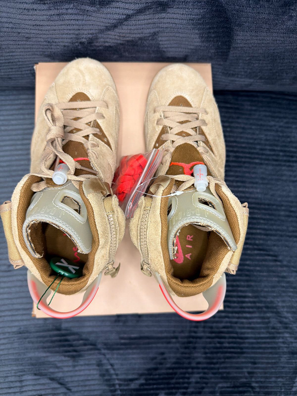 Jordan 6 Retro
Travis Scott British Khaki