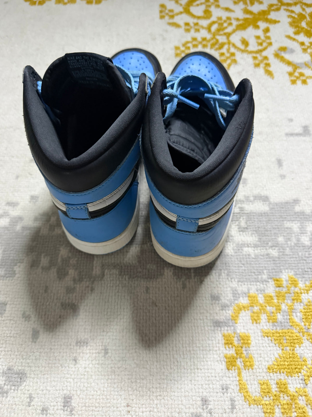 Jordan 1 high unc Pre-Owned