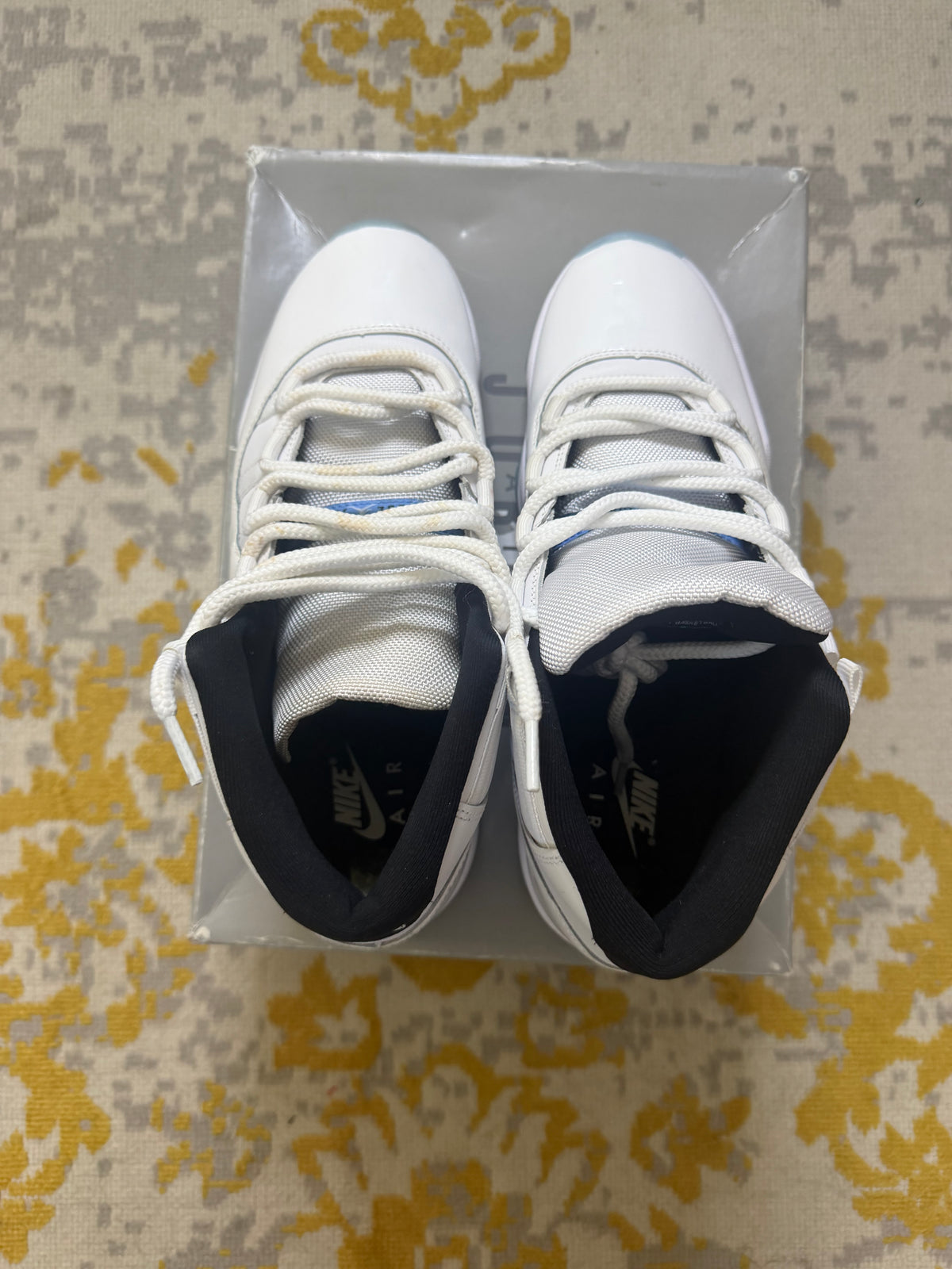 Jordan 11 Legend Blue Pre-Owned
