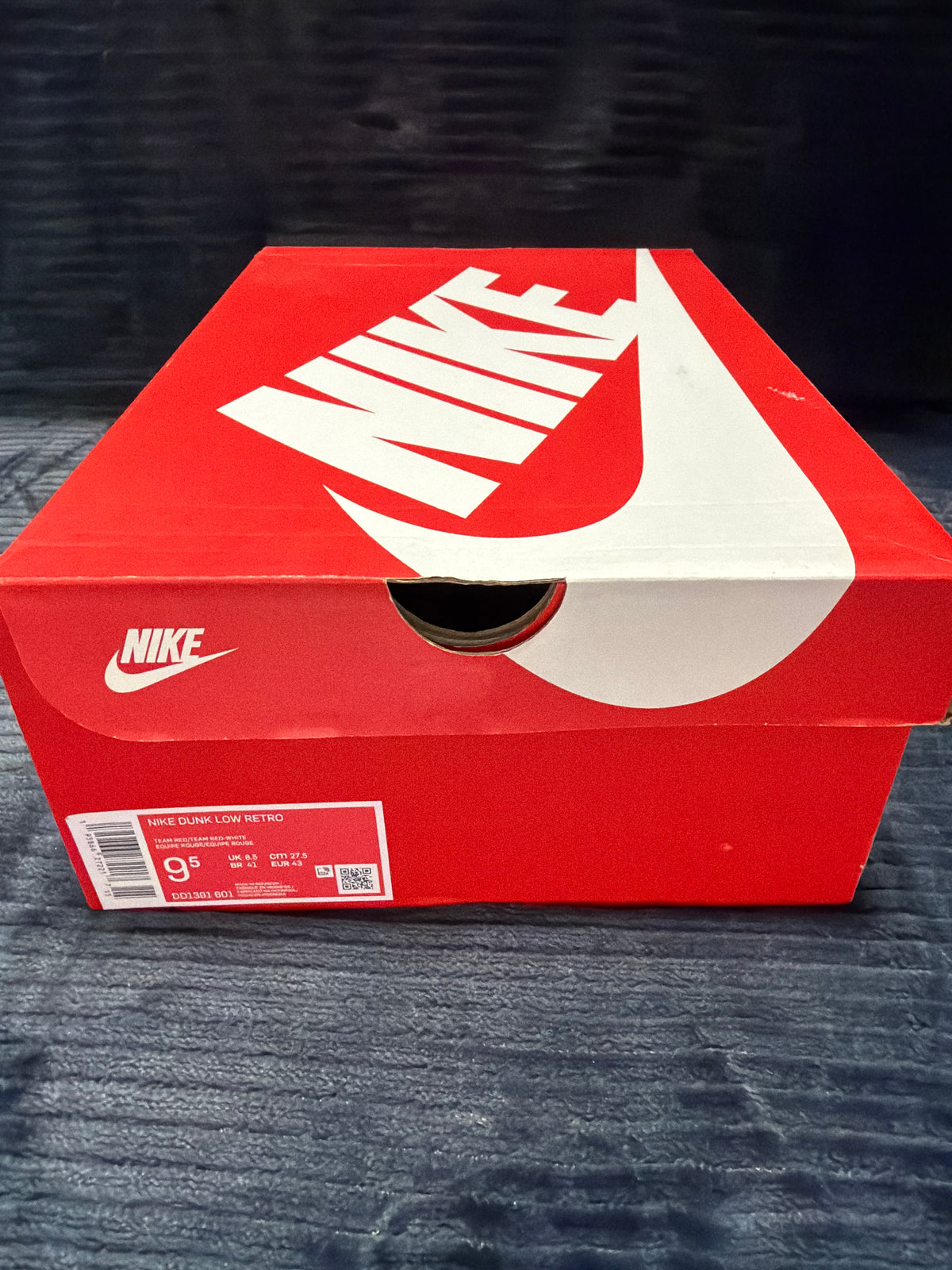 Nike Dunk Low
Team Red