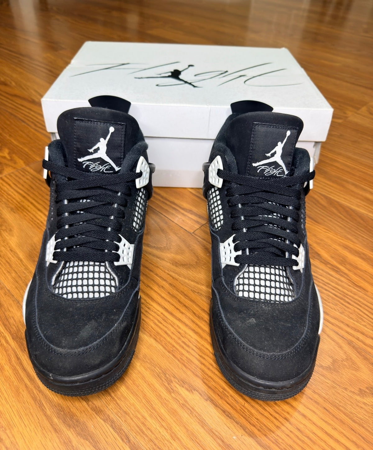 Jordan 4 White Thunder Pre Owned
