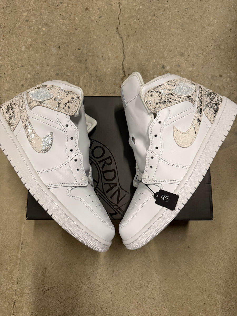 Jordan 1 mid White Brand New