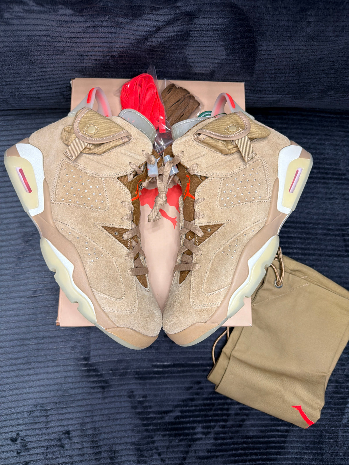 Jordan 6 Retro
Travis Scott British Khaki