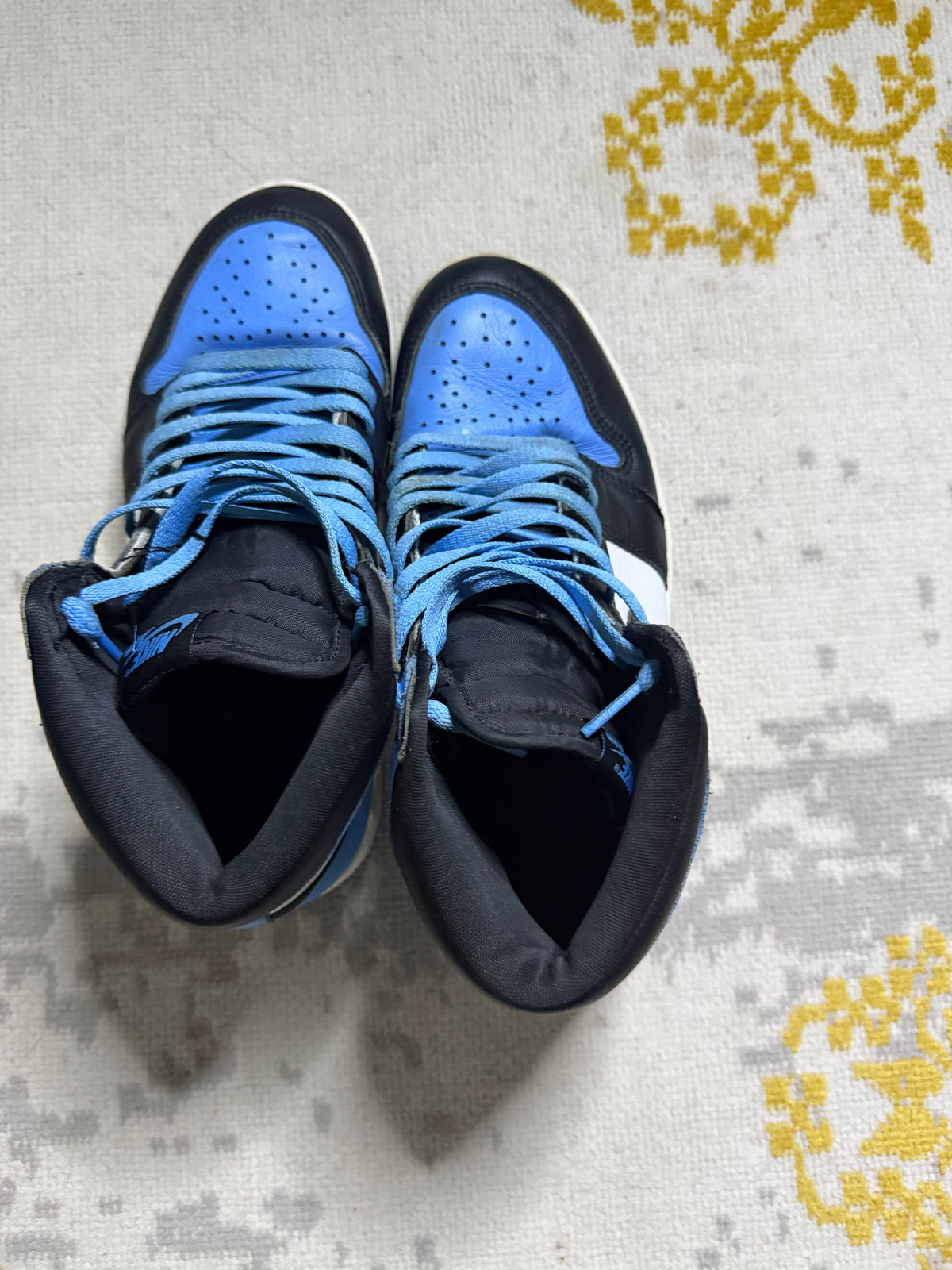 Jordan 1 high unc Pre-Owned