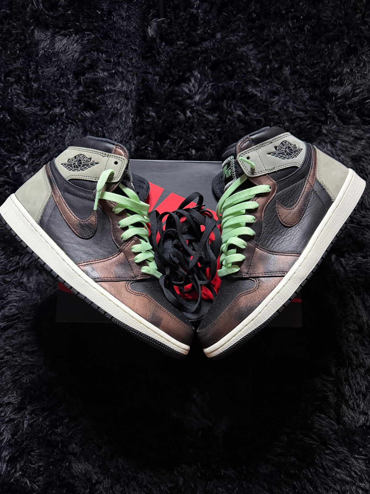 Jordan 1 High “Light Army Rust” Pre-Owned