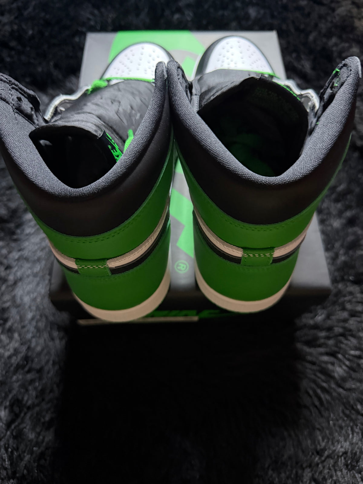 Jordan 1 High “Lucky Green” Brand New