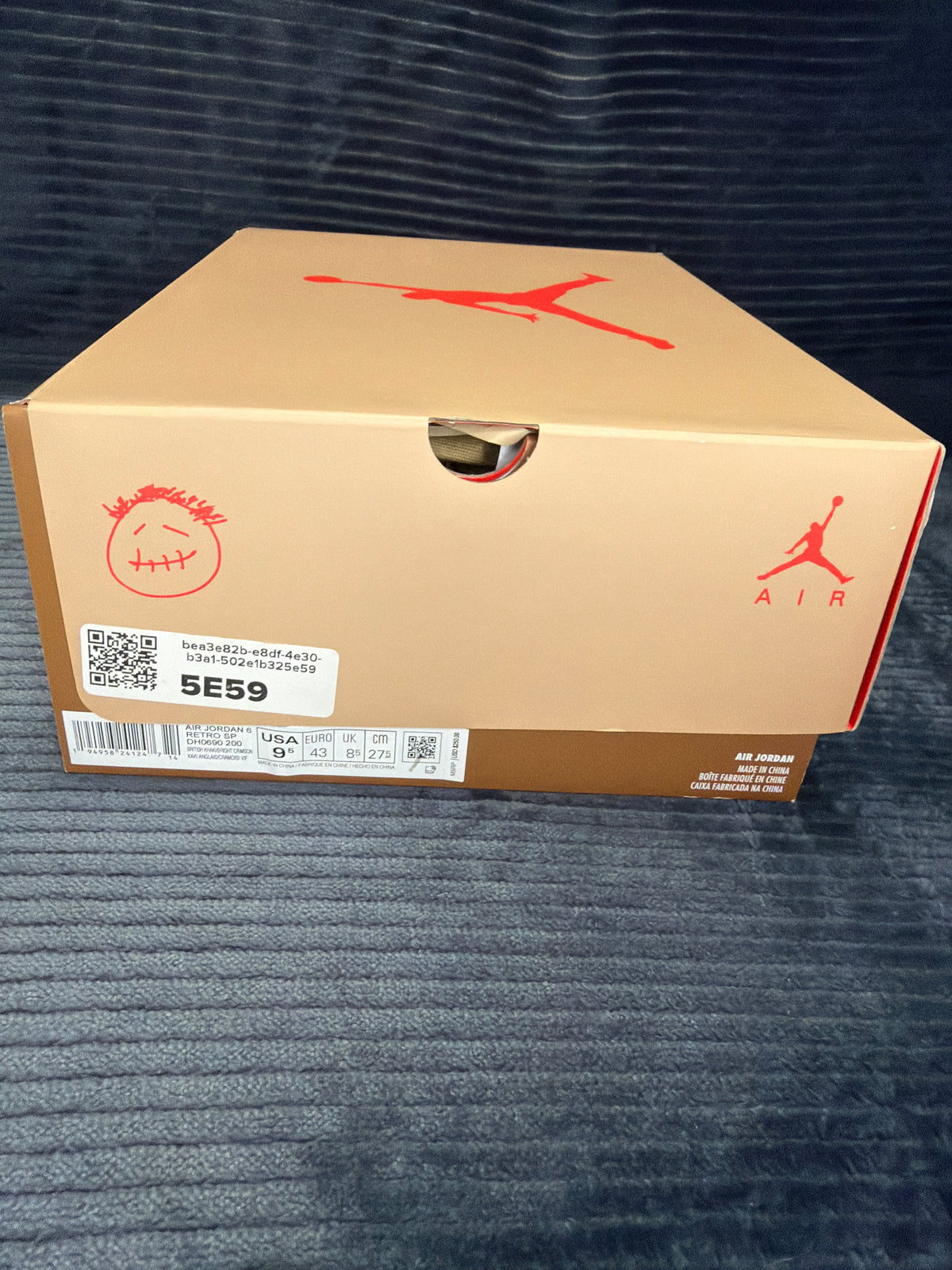 Jordan 6 Retro
Travis Scott British Khaki
