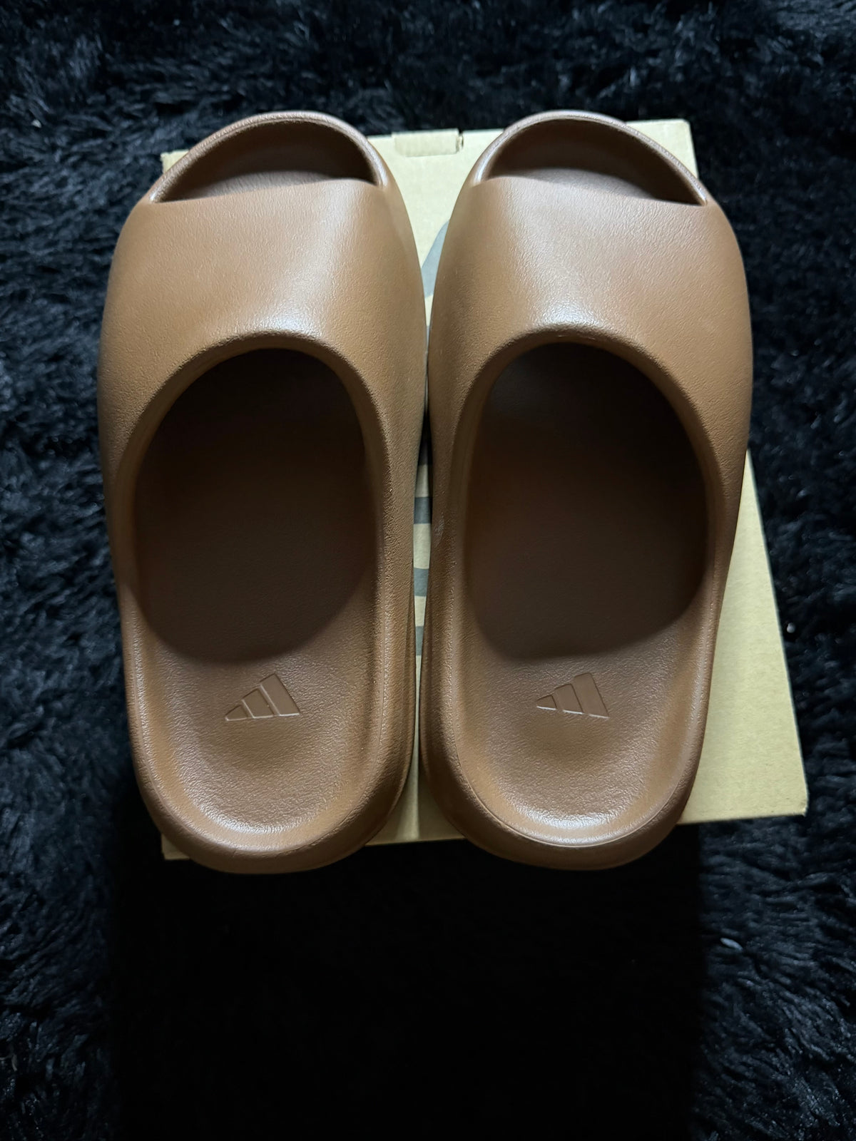 Yeezy Slide “Flax” Brand new