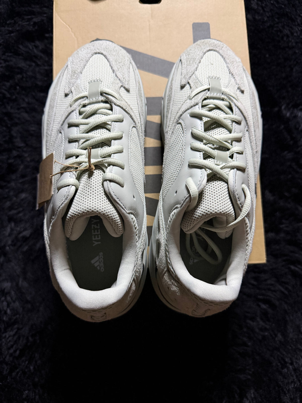 Yeezy 700 “Salt” Brand new