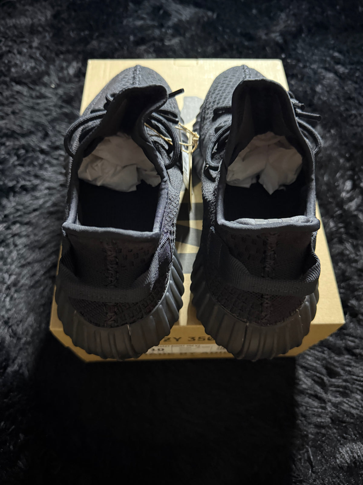 Yeezy 350 “Onyx” Brand new