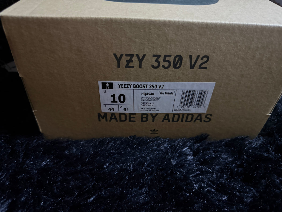 Yeezy 350 “Onyx” Brand new