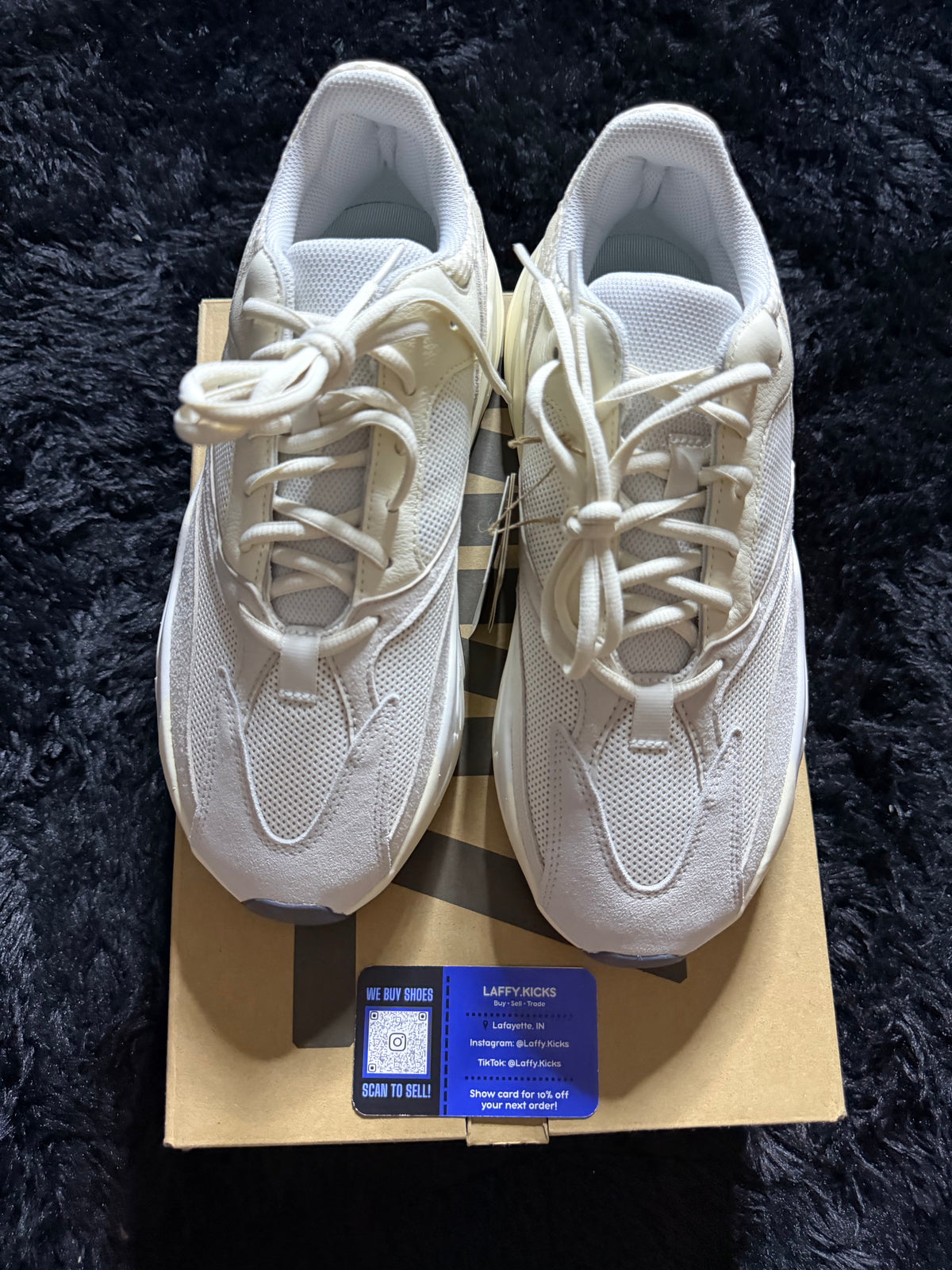 Yeezy 700 “Analog” Brand new